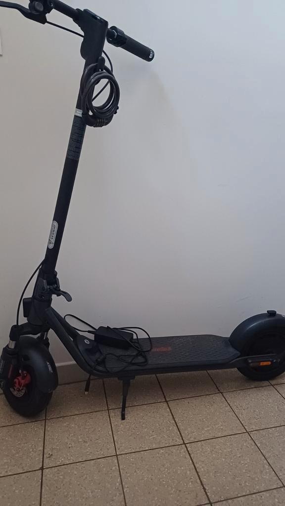 Segway elektrische step( zo goed als nieuw), Fietsen en Brommers, Steps, Ophalen