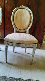 2 gelijke, mooie stoelen Louis XVI, Enlèvement