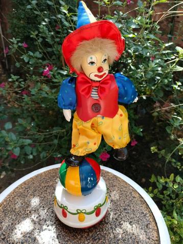 Clown automate musical a remontoir sur socle, Enlèvement, Comme neuf, Fantasy