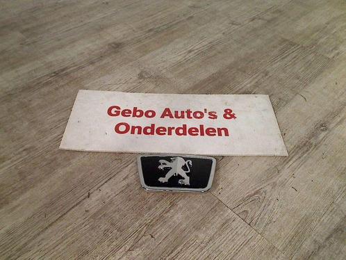 EMBLEEM Peugeot 406 (8B) (01-1995/06-2004), Auto-onderdelen, Overige Auto-onderdelen, Peugeot, Gebruikt