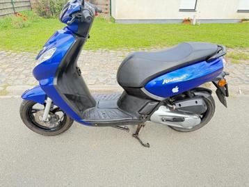 A klasse peugeot kisbee als nieuw , en goed rijdend  beschikbaar voor biedingen
