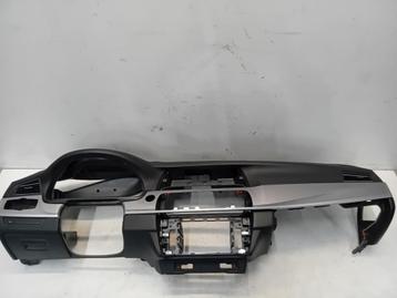 DASHBOARD BMW 5 serie Touring (F11) (01-2009/02-2017) beschikbaar voor biedingen