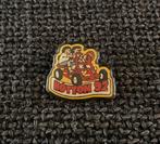 PIN - HOTTON, Collections, Envoi, Utilisé, Ville ou Campagne, Insigne ou Pin's