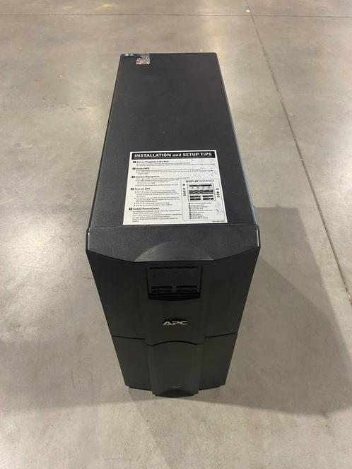 APC Smart UPS 3000, Computers en Software, Noodvoedingen (UPS), Zo goed als nieuw, Ophalen
