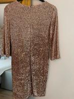Mooi kleed met parels en nooit gedragen maat 42, Vêtements | Femmes, Homewear, Enlèvement, Comme neuf, Taille 42/44 (L), Beige