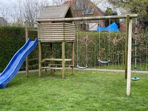 Speeltoren met glijbaan, dubbele schommel en picknicktafel, Enfants & Bébés, Jouets | Extérieur | Aires de jeux, Utilisé, Toboggan