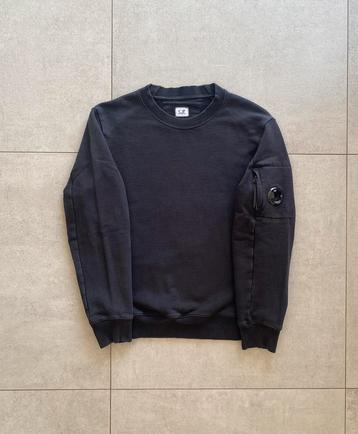 CP Company sweater with lens (black) beschikbaar voor biedingen