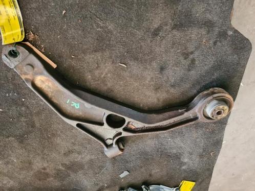 Draagarm rechts-voor van een Fiat Freemont, Auto-onderdelen, Ophanging en Onderstel, Fiat, Gebruikt, 3 maanden garantie