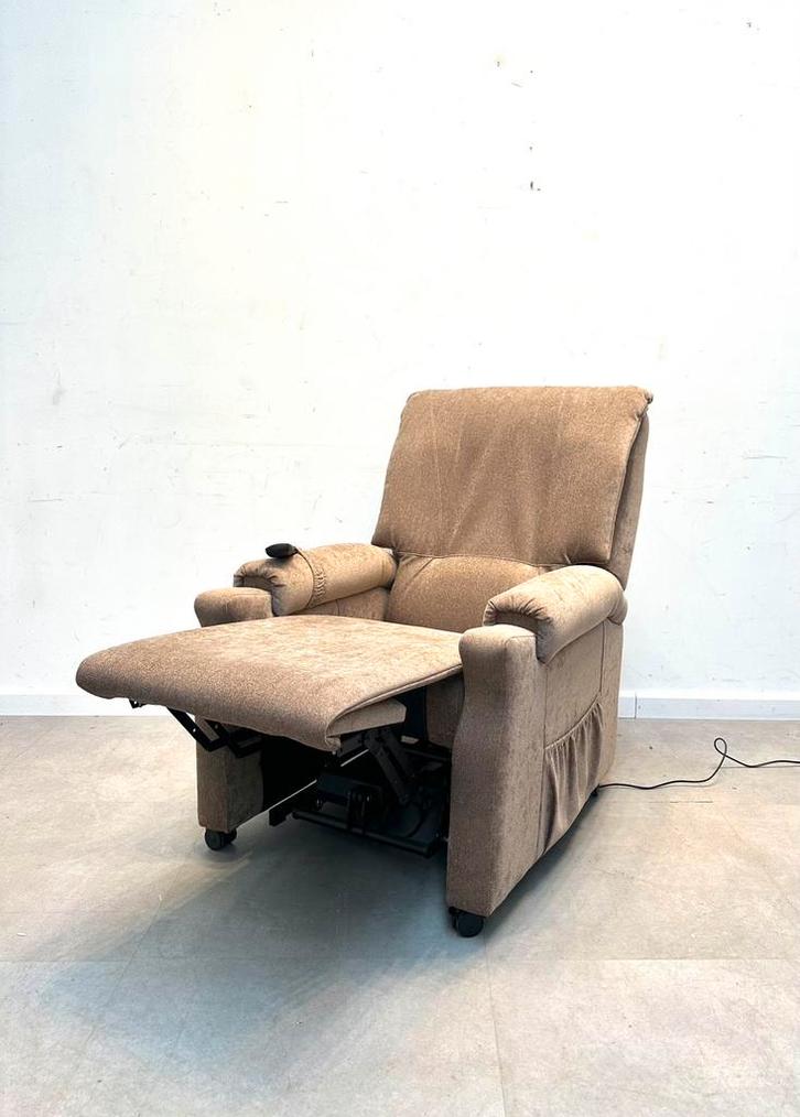 Relax zetel elektronisch, Huis en Inrichting, Zetels | Zetels en Chaises Longues, Zo goed als nieuw, Ophalen