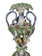Paire de délicats petits vases en porcelaine de Saxe, Antiquités & Art, Enlèvement ou Envoi