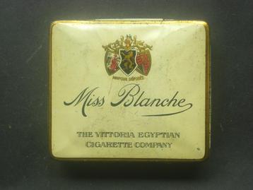 Boîte The Vittoria Egyptian Cigarette Company "Miss Blanche"
