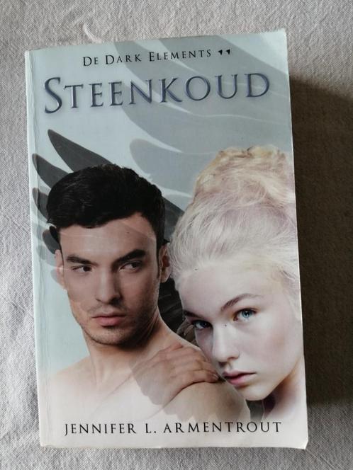 De Dark Elements  deel 2: Steenkoud - Jennifer L. Armentrout, Boeken, Fantasy, Ophalen