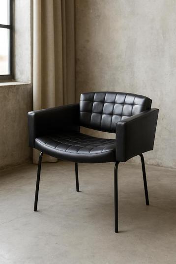 Prachtige vintage fauteuille beschikbaar voor biedingen