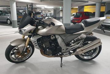 Kawasaki Z1000 2006 handvat verwarming 44500km