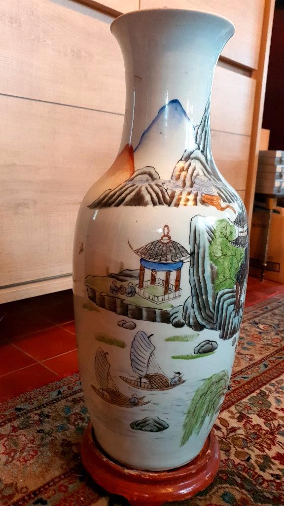 Grand vase de sol en porcelaine chinoise avec paysage, Antiquités & Art, Antiquités | Porcelaine, Enlèvement