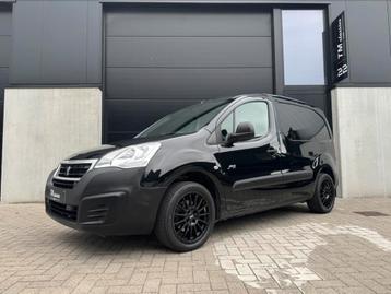 Peugot Partner 1.6  benzine beschikbaar voor biedingen