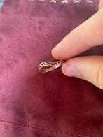 14k gouden ring, Handtassen en Accessoires, Ringen, Ophalen of Verzenden, Zo goed als nieuw