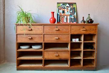 Grand meuble à tiroirs et casiers d'atelier vintage indus  beschikbaar voor biedingen