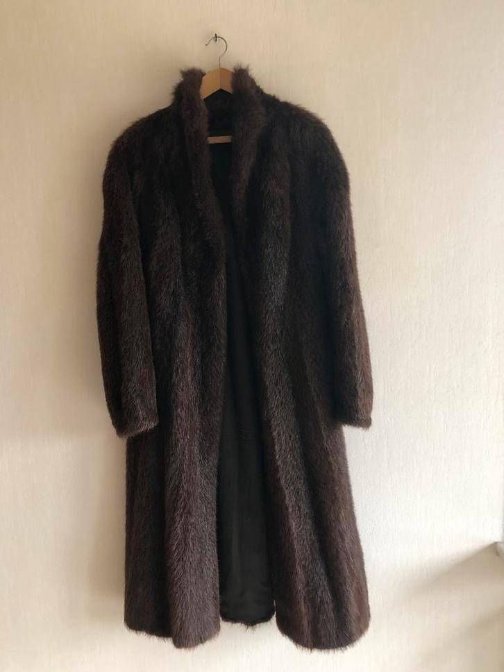Elegante lange donkerbruine bontjas, Kleding | Dames, Jassen | Winter, Zo goed als nieuw, Maat 42/44 (L), Ophalen