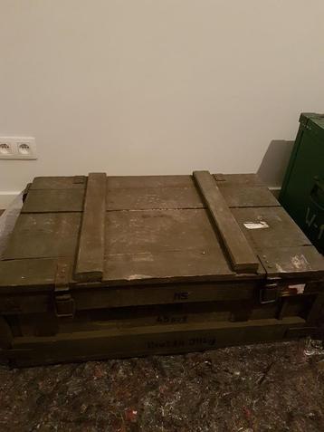 Boîte militaire vintage / boîte à munitions - pour table bas