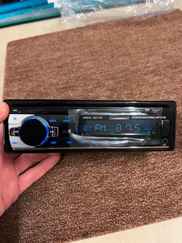 Autoradio beschikbaar voor biedingen