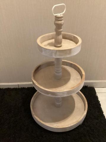 Landelijke etagère  beschikbaar voor biedingen