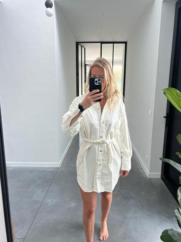 Hemdjurk Divided beschikbaar voor biedingen