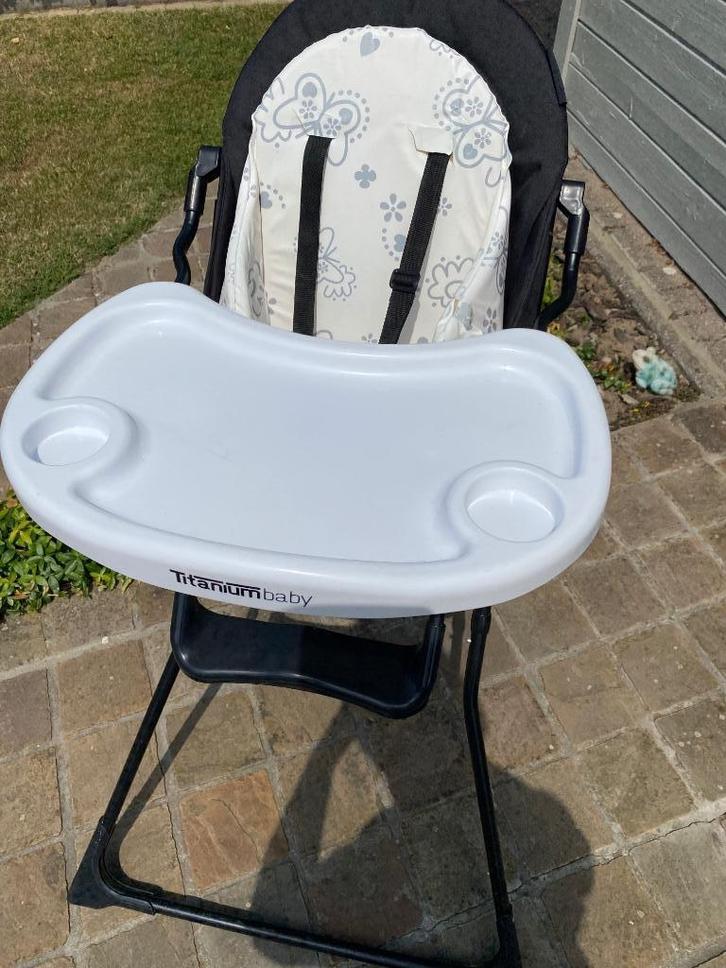 Kindereetstoel, Kinderen en Baby's, Kinderstoelen, Zo goed als nieuw, Inklapstoel, Aanschuifbaar, Afneembaar eetblad, Gordel(s)