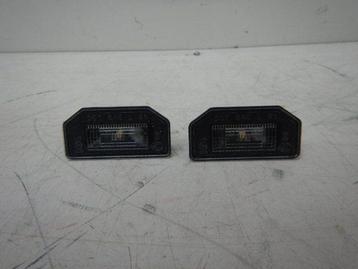 Tesla Model 3 Kentekenverlichting Set Links+rechts 1713282-0 beschikbaar voor biedingen