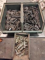 Chevilles métallique M8 pour suspente, Bricolage & Construction, Enlèvement, Neuf, 50 à 100 mm, Chevilles