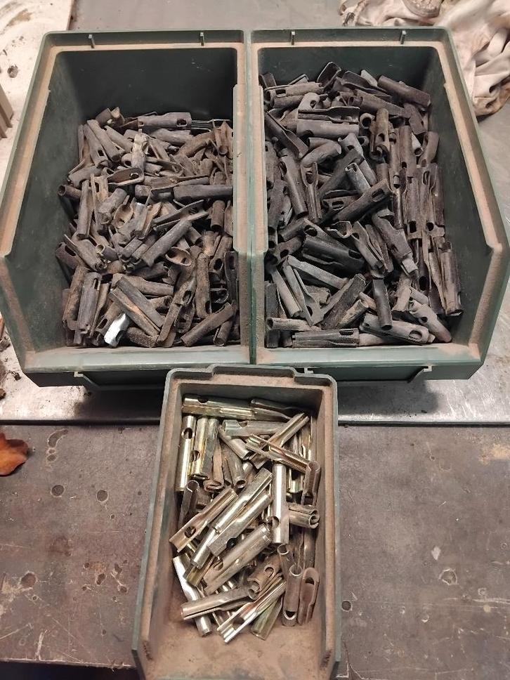 Chevilles métallique M8 pour suspente, Bricolage & Construction, Quincaillerie & Fixations, Neuf, Chevilles, 50 à 100 mm, Enlèvement