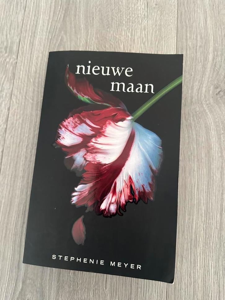 Stephenie Meyer - Nieuwe maan, Boeken, Kinderboeken | Jeugd | 13 jaar en ouder, Ophalen of Verzenden