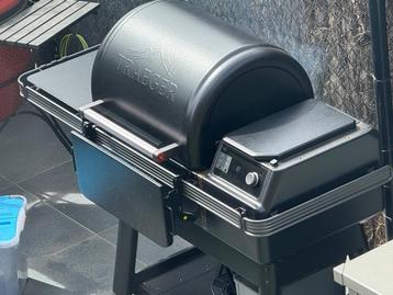 Traeger Ironwood + frontplaat + hoes beschikbaar voor biedingen