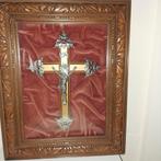 kruisbeeld omkaderd, Antiquités & Art, Antiquités | Objets religieux, Enlèvement