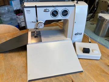 Elna Lotus SP - mooie compacte naaimachine beschikbaar voor biedingen