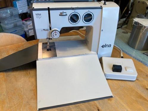 Elna Lotus SP - mooie compacte naaimachine, Hobby en Vrije tijd, Naaimachines en Toebehoren, Gebruikt, Naaimachine, Overige merken