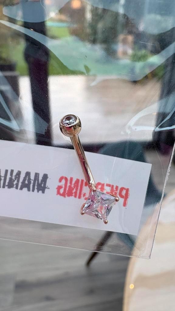 14K gouden navelpiercing met kristal - NIEUW!, Handtassen en Accessoires, Piercings, Nieuw, Navelpiercing, Goud, Ophalen of Verzenden