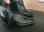 Zwarte korte enkellaarzen, Ophalen of Verzenden, Zo goed als nieuw, Zwart