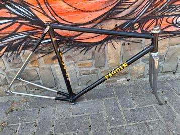 Retro faggin koersframe. 53cc  beschikbaar voor biedingen