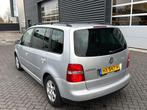 Volkswagen Touran 1.6-16V FSI, 7 persoons, airco, Auto's, Voorwielaandrijving, Monovolume, Gebruikt, 4 cilinders