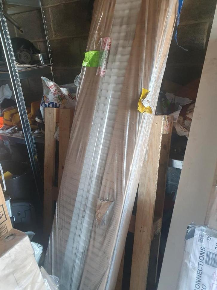 Radson radiator 8 nieuwe aansluitingen, Doe-het-zelf en Bouw, Verwarming en Radiatoren, Nieuw, Radiator, Ophalen