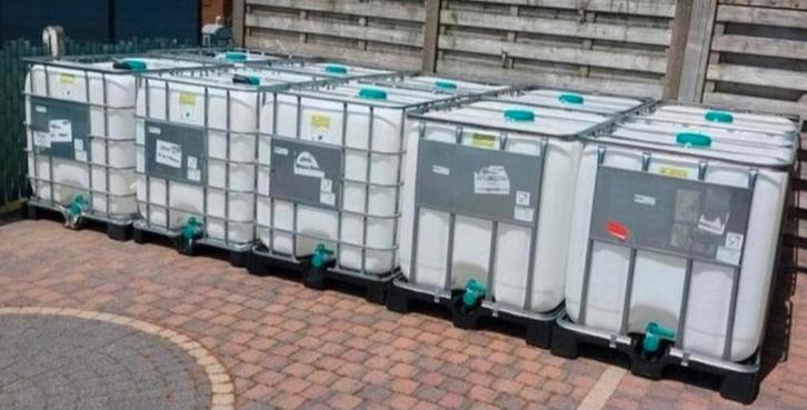 Ibc CONTAINER regenton opvangbak 1000L, Tuin en Terras, Regentonnen, Zo goed als nieuw, Kunststof, 150 liter of meer, Met kraantje