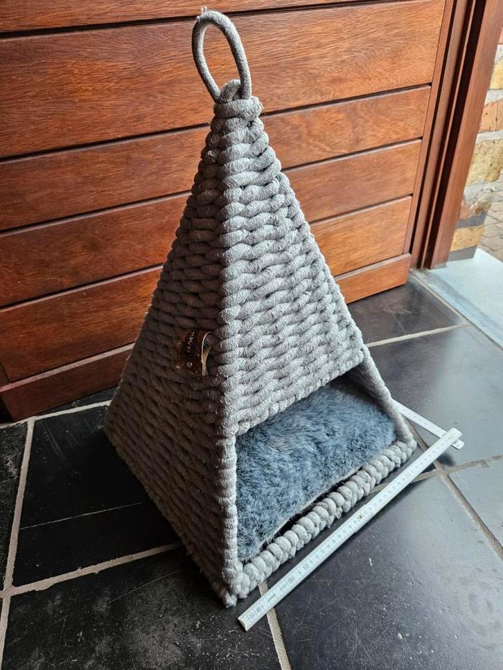Kattenmand/tipi van DUVO+, Animaux & Accessoires, Paniers pour chats, Comme neuf, Enlèvement