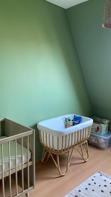 CHILDHOME wieg van rotan beschikbaar voor biedingen