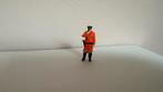 Personnage gendarme rijkswacht rijkswachter 1/43 en résine, Enlèvement ou Envoi, Utilisé, 1:35 à 1:50, Personnage ou Figurines