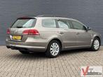 Volkswagen Passat Variant 1.4 TSI Comfortline BlueMotion | D, Auto's, Volkswagen, Automaat, 140 g/km, Zwart, Bruin