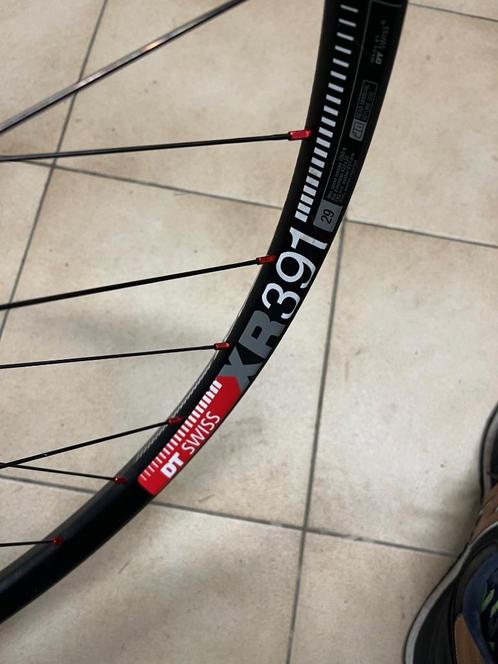 Mountainbike voorwiel 29" DT-SWISS, Fietsen en Brommers, Fietsonderdelen, Zo goed als nieuw, Mountainbike, Wiel, Ophalen