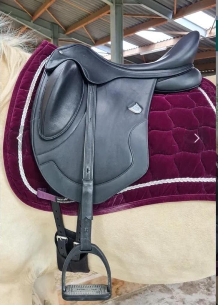 Bates Artiste dressuurzadel, Dieren en Toebehoren, Paarden en Pony's | Zadels, Gebruikt, Dressuur, Ophalen of Verzenden