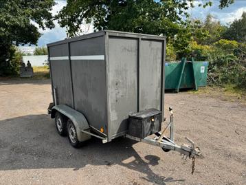 Gesloten aanhangwagen - Remorque fourgon 750 kg beschikbaar voor biedingen