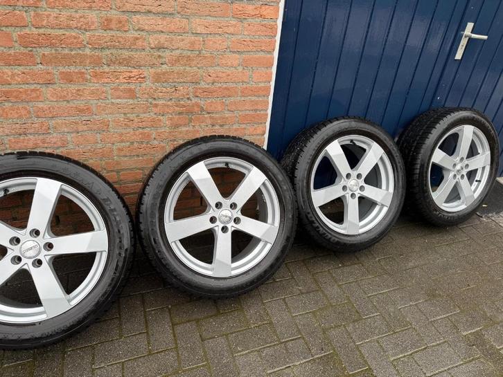 Dunlop Banden met velgen M+S banden 235x55x19, Autos : Pièces & Accessoires, Pneus & Jantes, Pneu(s), Pneus hiver, Autres dimensions